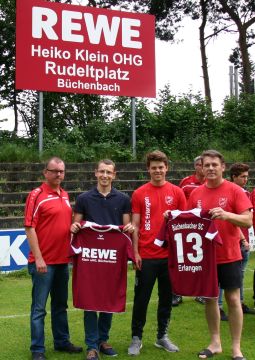 REWE Büchenbach sponsort BSC Jugend Trikots